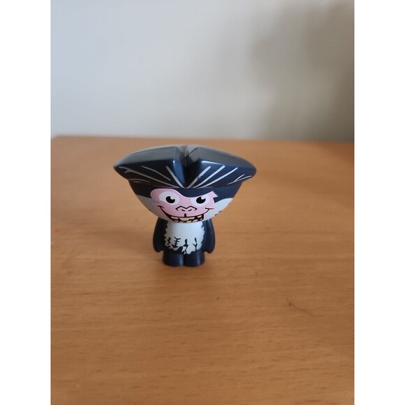 McDonald's Other - 2012 Captain Gutt 2.25" McDonald's Action Figure #6 Ice Age 4 Continental Drift
